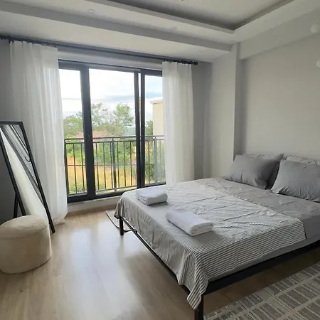 Villa Sarosun Incisi Eriklide Bahceli Muestakil