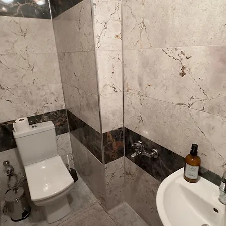 Villa Sarosun Incisi Eriklide Bahceli Muestakil *